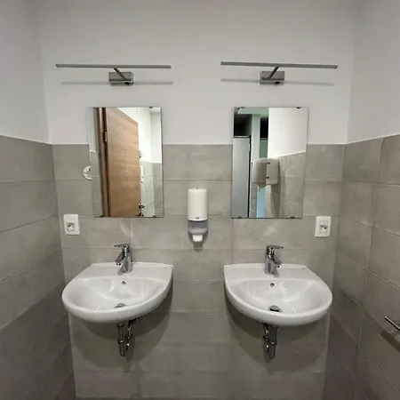 Mountain Hut Dom Pod Storzicem