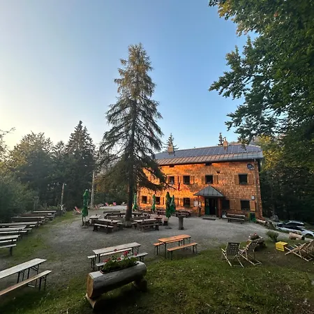 Lodge Mountain Hut Dom Pod Storzicem *