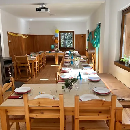 Mountain Hut Dom Pod Storzicem אכסניה *