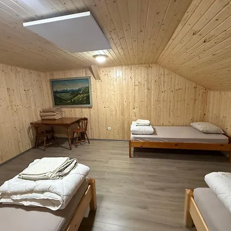 Mountain Hut Dom Pod Storzicem Domek letniskowy Tržič