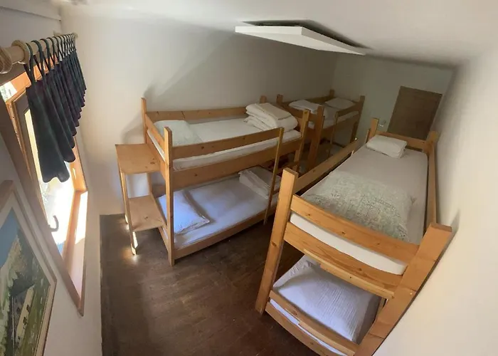 Mountain Hut Dom Pod Storzicem Lodge