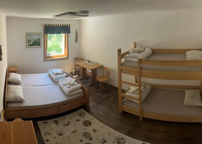 Mountain Hut Dom Pod Storzicem * Tržič