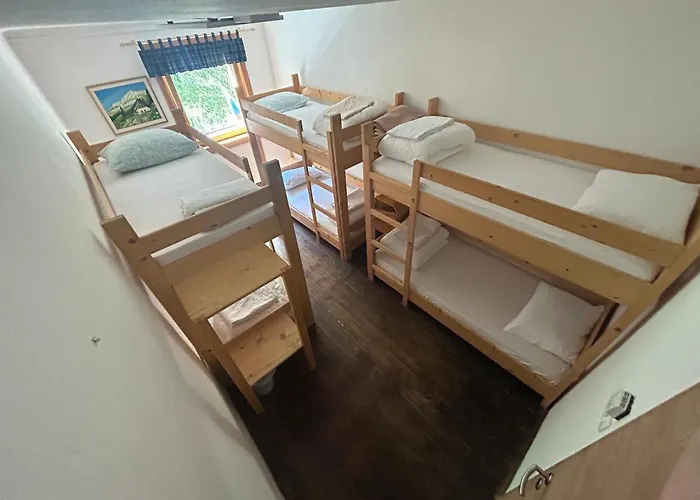 Mountain Hut Dom Pod Storzicem