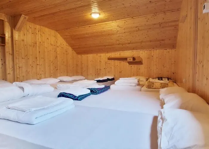 Lodge Mountain Hut Dom Pod Storzicem *