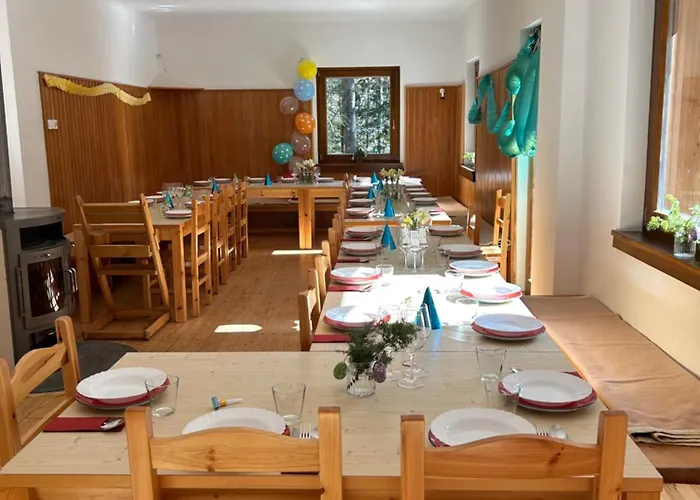 Mountain Hut Dom Pod Storzicem Lodge *